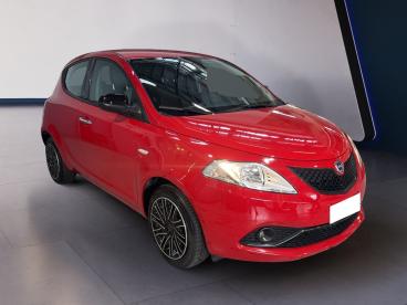 LANCIA CERTIFIED Lancia Ypsilon Iii 2015 1.0 Hybrid Gold S And S 70cv Usata - City Car Ibrido Rosso - Torino - 2275086_3