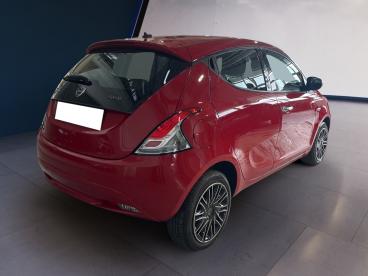 LANCIA CERTIFIED Lancia Ypsilon Iii 2015 1.0 Hybrid Gold S And S 70cv Usata - City Car Ibrido Rosso - Torino - 2275086_4