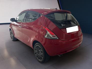 LANCIA CERTIFIED Lancia Ypsilon Iii 2015 1.0 Hybrid Gold S And S 70cv Usata - City Car Ibrido Rosso - Torino - 2275086_5