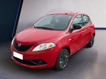 LANCIA CERTIFIED Lancia Ypsilon Iii 2015 1.0 Hybrid Gold S And S 70cv Usata - City Car Ibrido Rosso - Torino - 2275087_2