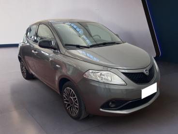 LANCIA CERTIFIED Lancia Ypsilon Iii 2021 1.0 Firefly Hybrid Gold S And S 70cv Usata - City Car Ibrido Grigio - Torino - 2275089_2