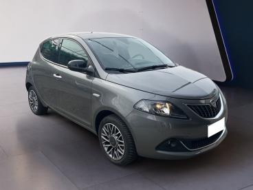 LANCIA CERTIFIED Lancia Ypsilon Iii 2021 1.0 Firefly Hybrid Gold S And S 70cv Usata - City Car Ibrido Grigio - Torino - 2275450_2