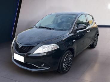 LANCIA CERTIFIED Lancia Ypsilon Iii 2015 1.0 Hybrid Gold S And S 70cv Usata - City Car Ibrido Nero - Torino - 2277843_2