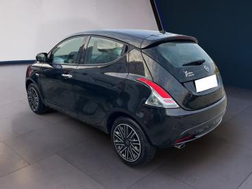 LANCIA CERTIFIED Lancia Ypsilon Iii 2015 1.0 Hybrid Gold S And S 70cv Usata - City Car Ibrido Nero - Torino - 2277843_3
