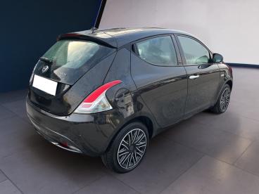 LANCIA CERTIFIED Lancia Ypsilon Iii 2015 1.0 Hybrid Gold S And S 70cv Usata - City Car Ibrido Nero - Torino - 2277843_5