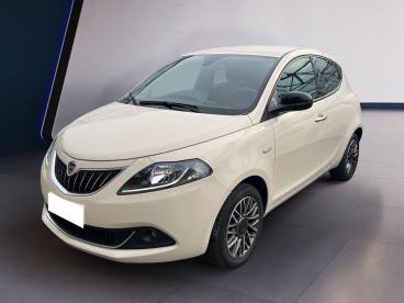 LANCIA CERTIFIED Lancia Ypsilon Iii 2021 1.0 Firefly Hybrid Gold S And S 70cv Usata - City Car Ibrido Bianco - Torino - 2277844_2