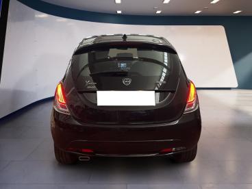 LANCIA CERTIFIED Lancia Ypsilon Iii 2021 1.0 Firefly Hybrid Gold S And S 70cv Usata - City Car Ibrido Nero - Torino - 2278076_5