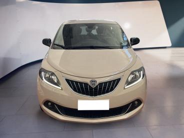 LANCIA CERTIFIED Lancia Ypsilon Iii 2021 1.0 Firefly Hybrid Gold S And S 70cv Usata - City Car Ibrido Bianco - Torino - 2278810_1