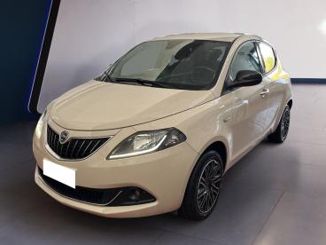LANCIA CERTIFIED Lancia Ypsilon Iii 2021 1.0 Firefly Hybrid Gold S And S 70cv Usata - City Car Ibrido Bianco - Torino - 2278810_2