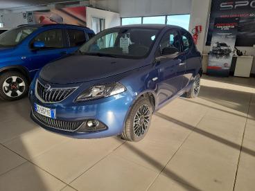 SPOTICAR Lancia Ypsilon 1.0 Firefly 5 Porte S And S Hybrid Platino Usata - City Car Ibrido Blu - Casatenovo - 502281110_2
