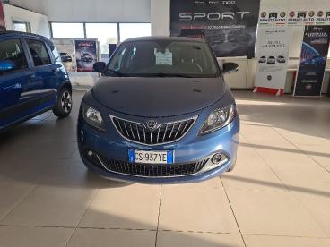 SPOTICAR Lancia Ypsilon 1.0 Firefly 5 Porte S And S Hybrid Platino Usata - City Car Ibrido Blu - Casatenovo - 502281110_3