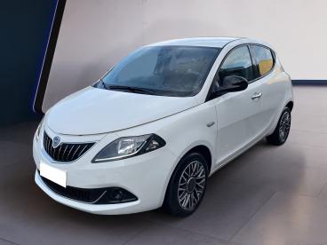 LANCIA CERTIFIED Lancia Ypsilon Iii 2021 1.0 Firefly Hybrid Gold S And S 70cv Usata - City Car Ibrido Blu - Torino - 2281934_2