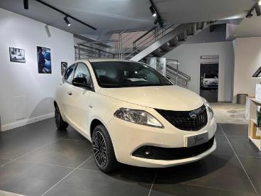 LANCIA CERTIFIED Lancia Ypsilon 1.0 Firefly S And S Hybrid Silver Plus Usata - City Car Benzina Bianco - Vercelli - 2283202_1