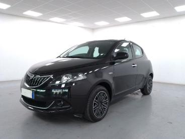 LANCIA CERTIFIED Lancia Ypsilon 1.0 Firefly Hybrid Gold S And S 70cv 5p.ti Usata - City Car Ibrido Nero - Cuneo - 2284977_1