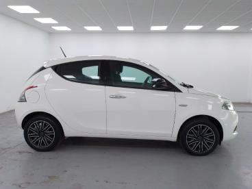 LANCIA CERTIFIED Lancia Ypsilon 1.2 Gold S And S 69cv My19 Usata - City Car Benzina Bianco - Cuneo - 2284982_4