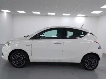 LANCIA CERTIFIED Lancia Ypsilon 1.2 Gold S And S 69cv My19 Usata - City Car Benzina Bianco - Cuneo - 2284982_5