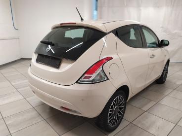 LANCIA CERTIFIED Lancia Ypsilon 1.2 Gold S And S 69cv My19 Usata - City Car Benzina Beige - Cuneo - 2284986_5