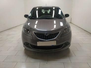 LANCIA CERTIFIED Lancia Ypsilon 1.0 Firefly Hybrid Gold S And S 70cv Usata - City Car Ibrido Grigio - Cuneo - 2284987_2