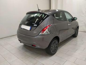 LANCIA CERTIFIED Lancia Ypsilon 1.0 Firefly Hybrid Gold S And S 70cv Usata - City Car Ibrido Grigio - Cuneo - 2284987_4