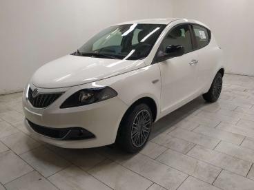 LANCIA CERTIFIED Lancia Ypsilon 1.0 Firefly Hybrid Gold S And S 70cv 5p.ti Usata - City Car Ibrido Bianco - Cuneo - 2284991_1