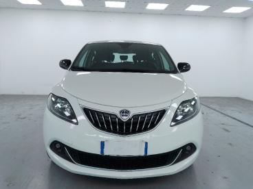 LANCIA CERTIFIED Lancia Ypsilon 1.0 Firefly Hybrid Gold Plus S And S 70cv 5p.ti Usata - City Car Ibrido Bianco - Cuneo - 2284994_2