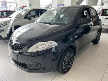 LANCIA CERTIFIED Lancia Ypsilon 1.0 Firefly Hybrid Oro S And S 70cv Usata - City Car Ibrido Nero - Cuneo - 2285002_1