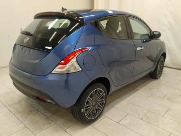 LANCIA CERTIFIED Lancia Ypsilon 1.0 Firefly Hybrid Platino S And S 70cv Usata - City Car Ibrido Blu - Cuneo - 2285007_4