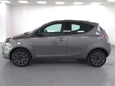 LANCIA CERTIFIED Lancia Ypsilon 1.0 Firefly Hybrid Gold S And S 70cv Usata - City Car Ibrido Grigio - Cuneo - 2285009_5