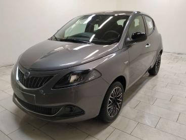 LANCIA CERTIFIED Lancia Ypsilon 1.0 Firefly Hybrid Platino S And S 70cv Usata - City Car Ibrido Grigio - Cuneo - 2285010_1