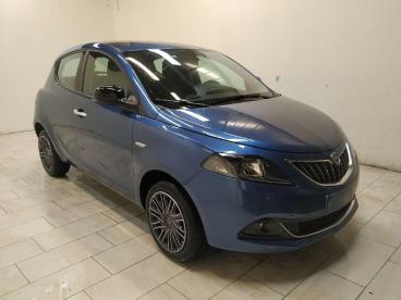 LANCIA CERTIFIED Lancia Ypsilon 1.0 Firefly Hybrid Gold S And S 70cv Usata - City Car Ibrido Blu - Cuneo - 2285013_3