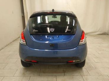 LANCIA CERTIFIED Lancia Ypsilon 1.0 Firefly Hybrid Gold S And S 70cv Usata - City Car Ibrido Blu - Cuneo - 2285013_5