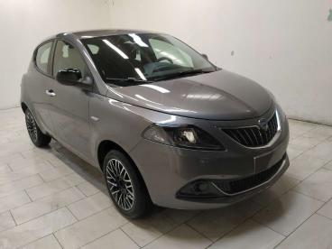 LANCIA CERTIFIED Lancia Ypsilon 1.0 Firefly Hybrid Platino S And S 70cv Usata - City Car Ibrido Grigio - Cuneo - 2285017_3
