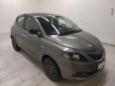 LANCIA CERTIFIED Lancia Ypsilon 1.0 Firefly Hybrid Gold S And S 70cv 5p.ti Usata - City Car Ibrido Grigio - Cuneo - 2285031_3