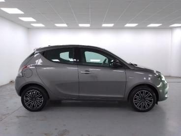 LANCIA CERTIFIED Lancia Ypsilon 1.0 Firefly Hybrid Gold S And S 70cv Usata - City Car Ibrido Grigio - Cuneo - 2285035_4