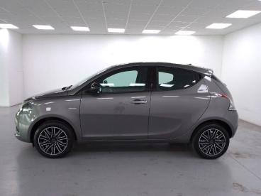LANCIA CERTIFIED Lancia Ypsilon 1.0 Firefly Hybrid Gold S And S 70cv Usata - City Car Ibrido Grigio - Cuneo - 2285035_5