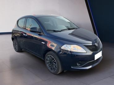 LANCIA CERTIFIED Lancia Ypsilon Iii 2015 1.0 Hybrid Gold S And S 70cv Usata - City Car Ibrido Blu - Torino - 2285365_3