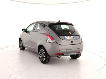 LANCIA CERTIFIED Lancia Ypsilon 1.0 Firefly 5 Porte S And S Hybrid Platino Usata - City Car Ibrido Grigio - Caserta - 2286247_4