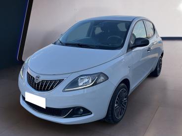 LANCIA CERTIFIED Lancia Ypsilon Iii 2021 1.0 Firefly Hybrid Gold S And S 70cv Usata - City Car Ibrido Grigio - Torino - 2286672_2