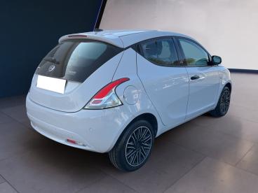 LANCIA CERTIFIED Lancia Ypsilon Iii 2021 1.0 Firefly Hybrid Gold S And S 70cv Usata - City Car Ibrido Grigio - Torino - 2286672_4