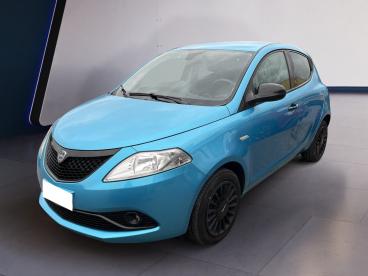 LANCIA CERTIFIED Lancia Ypsilon Iii 2015 1.0 Hybrid Gold S And S 70cv Usata - City Car Ibrido Blu - Torino - 2287257_3