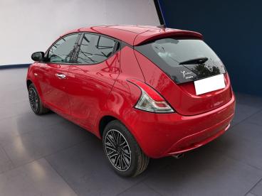 LANCIA CERTIFIED Lancia Ypsilon Iii 2021 1.0 Firefly Hybrid Gold S And S 70cv Usata - City Car Ibrido Rosso - Torino - 2287259_4