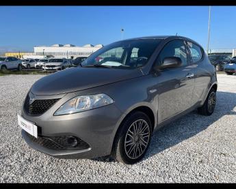 LANCIA CERTIFIED Lancia Ypsilon Iii 2015 1.0 Firefly Hybrid Gold S And S 70cv Usata - City Car Ibrido Grigio - Pontedera - 2289160_1