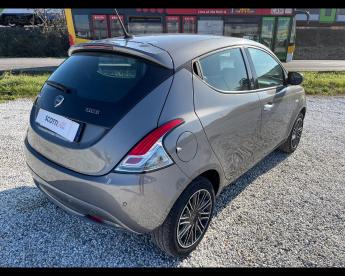 LANCIA CERTIFIED Lancia Ypsilon Iii 2015 1.0 Firefly Hybrid Gold S And S 70cv Usata - City Car Ibrido Grigio - Pontedera - 2289160_4