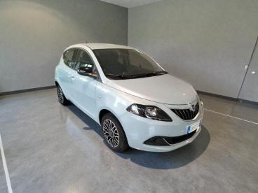 SPOTICAR Lancia Ypsilon 1.0 Firefly 5 Porte S And S Hybrid Platino Usata - City Car Ibrido Verde - Casatenovo - 502293960_1