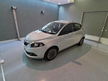 SPOTICAR Lancia Ypsilon 1.0 Firefly 5 Porte S And S Hybrid Platino Usata - City Car Ibrido Verde - Casatenovo - 502293960_3
