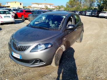 LANCIA CERTIFIED Lancia Ypsilon 1.0 70cv Hybrid Silver Usata - City Car Ibrido Grigio - Fisciano - 2294841_1
