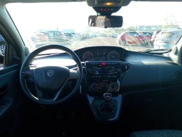 LANCIA CERTIFIED Lancia Ypsilon 1.0 70cv Hybrid Silver Usata - City Car Ibrido Grigio - Fisciano - 2294841_5