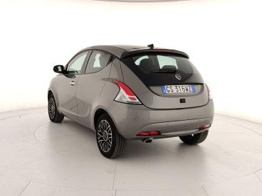 LANCIA CERTIFIED Lancia Ypsilon 1.0 Firefly 5 Porte S And S Hybrid Platino Usata - City Car Ibrido Grigio - Caserta - 2295240_4