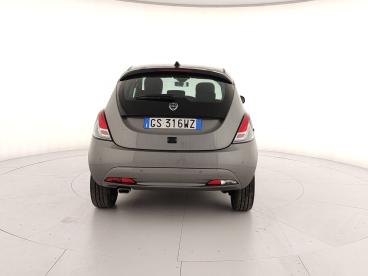 LANCIA CERTIFIED Lancia Ypsilon 1.0 Firefly 5 Porte S And S Hybrid Platino Usata - City Car Ibrido Grigio - Caserta - 2295240_5