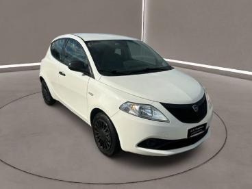 LANCIA CERTIFIED Lancia Ypsilon 3aª Serie - 1.2 69 Cv 5 Porte Gpl Ecochic Ele Usata - City Car  Bianco - Melilli - 2298189_1